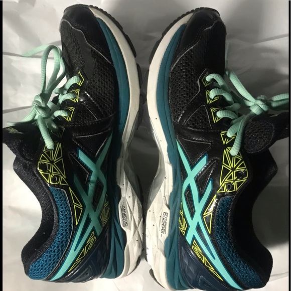 Asics GT-2000 Women's Size 7 T656N Black & Green Athletic Running Shoes. - Picture 4 of 7